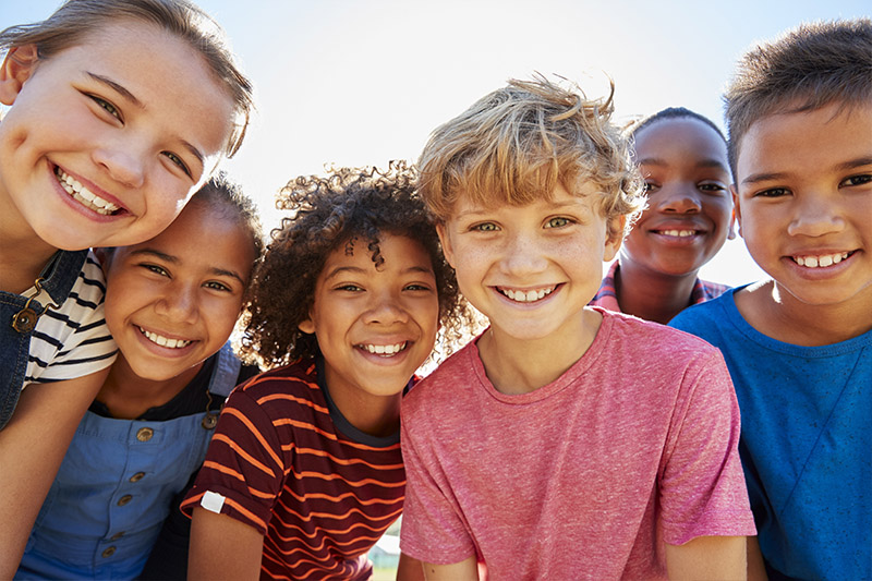 A group of 6 happy children